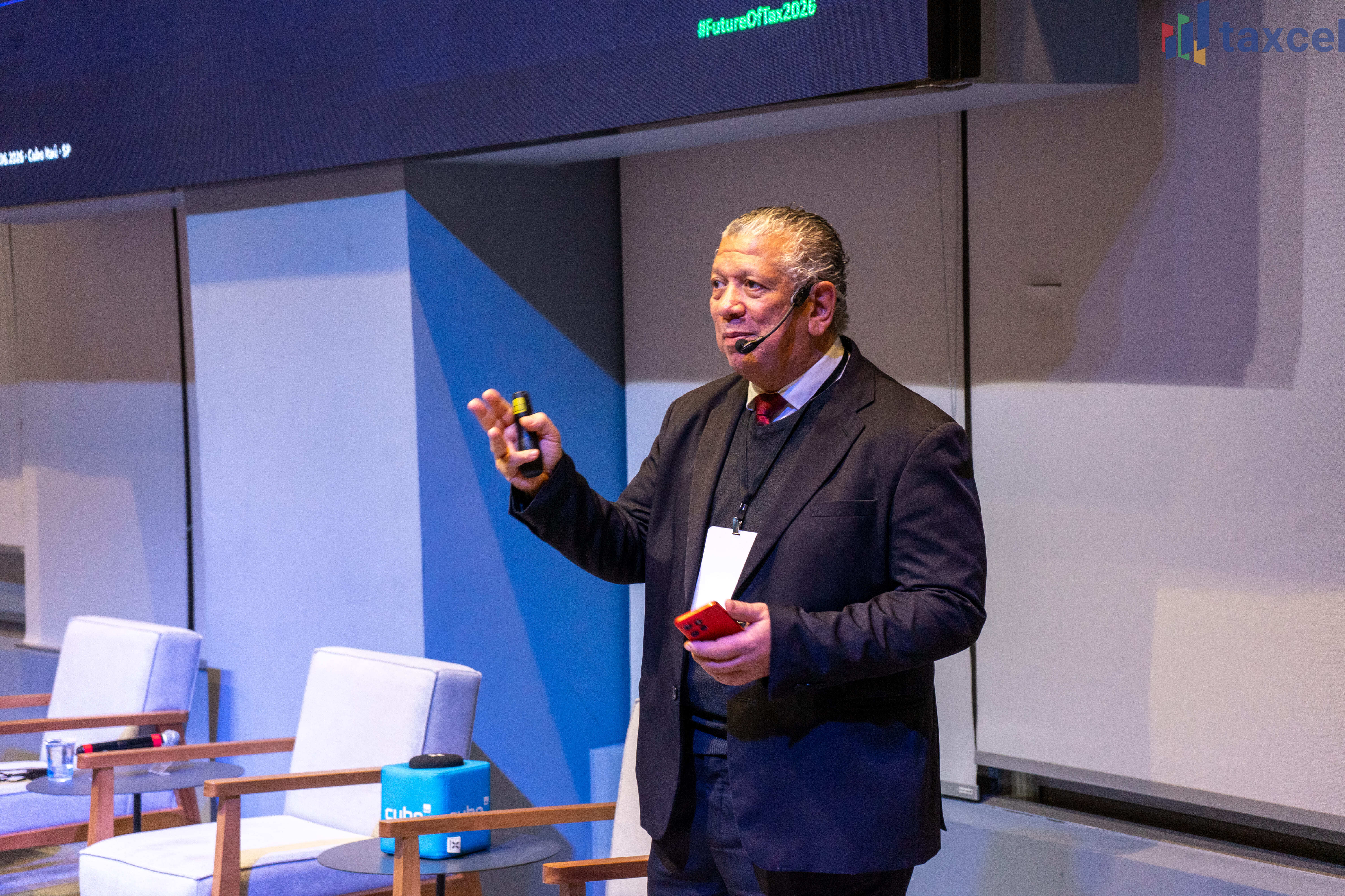 Speaker apresentando para o público do Future of Tax 2026